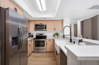 Photo #5: 230004070 Listing