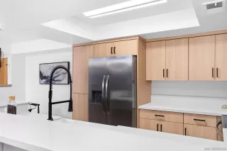 Photo #6: 230004070 Listing