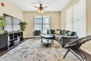 Photo #5: 230004085 Listing