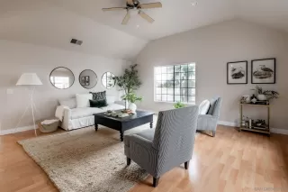 Photo #1: 230004108 Listing