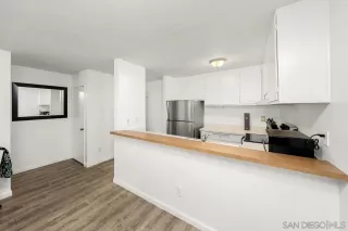 Photo #5: 230004119 Listing