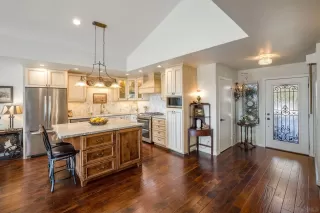 Photo #3: 230004169 Listing