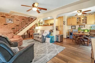 Photo #2: 230004208 Listing