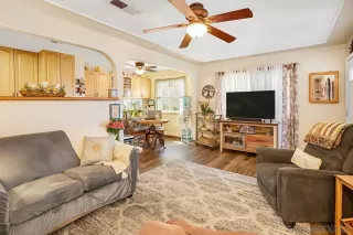 Photo #5: 230004208 Listing