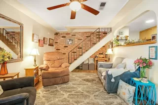 Photo #6: 230004208 Listing