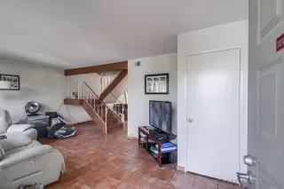 Photo #4: 230004290 Listing