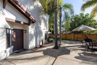 Photo #4: 230004432 Listing 