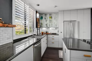 Photo #4: 230004456 Listing