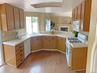 Photo #6: 230004483 Listing