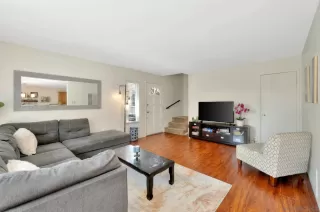 Photo #3: 230004767 Listing