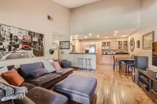 Photo #3: 230004834 Listing