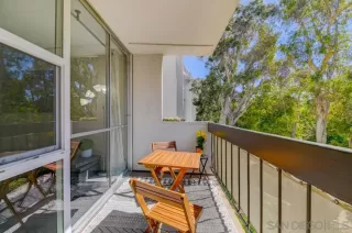 Photo #5: 230004853 Listing