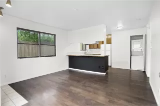 Photo #2: 230004892 Listing