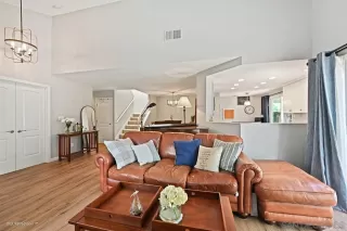 Photo #6: 230004908 Listing