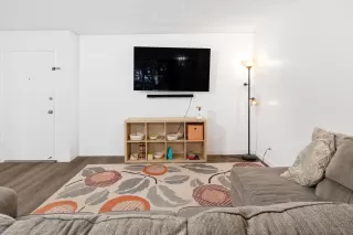 Photo #3: 230004915 Listing