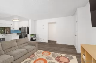 Photo #4: 230004915 Listing