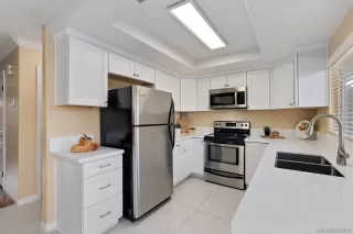 Photo #4: 230004926 Listing