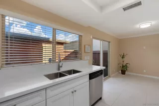 Photo #6: 230004926 Listing