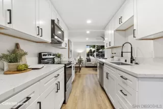 Photo #6: 230004949 Listing