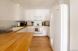 Photo #6: 230004980 Listing