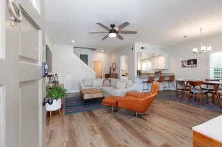 Photo #6: 230004988 Listing