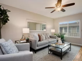 Photo #3: 230005042 Listing