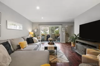 Photo #3: 230005086 Listing