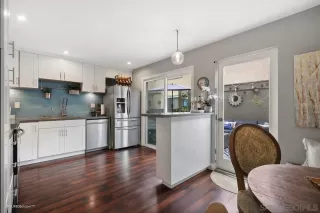 Photo #5: 230005086 Listing