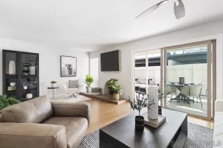 Photo #5: 230005098 Listing