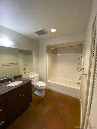 Photo #5: 230005122 Listing 