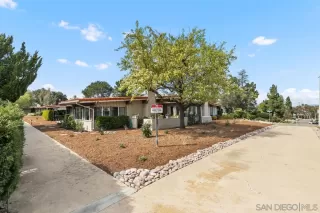 Photo #2: 230005129 Listing