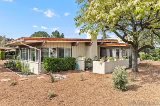 Photo #3: 230005129 Listing