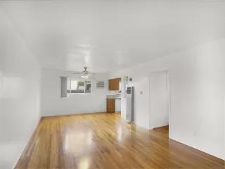 Photo #2: 230005286 Listing