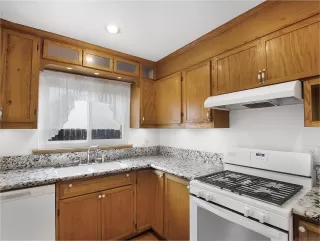 Photo #4: 230005286 Listing