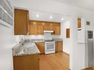 Photo #5: 230005286 Listing