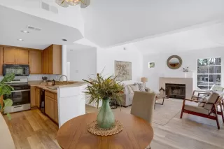 Photo #2: 230005301 Listing 