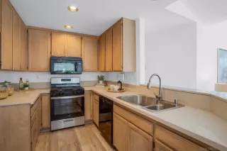 Photo #3: 230005301 Listing 