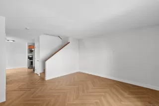 Photo #5: 230005324 Listing