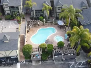 Photo #5: 230005335 Listing