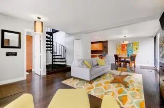 Photo #2: 230005369 Listing