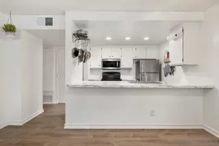 Photo #6: 230005374 Listing 