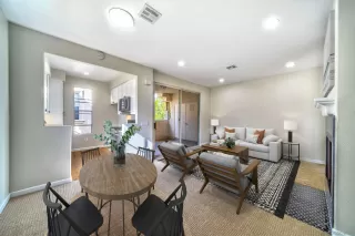 Photo #2: 230005392 Listing