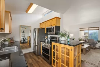 Photo #4: 230005408 Listing 