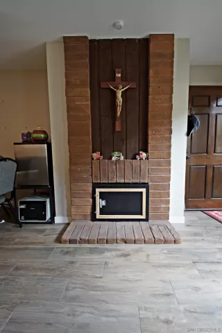 Photo #4: 230005417 Listing