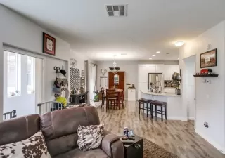 Photo #4: 230005441 Listing