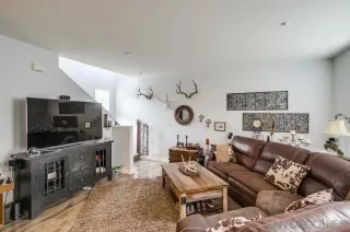 Photo #5: 230005441 Listing