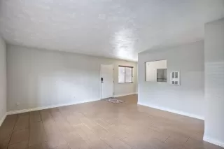 Photo #4: 230005445 Listing 