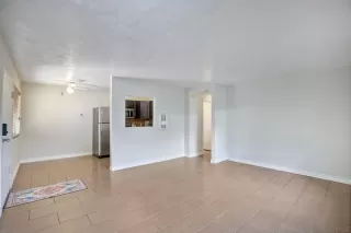 Photo #5: 230005445 Listing 