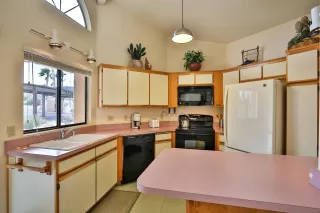 Photo #3: 230005496 Listing