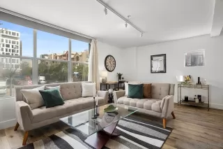 Photo #5: 230005503 Listing